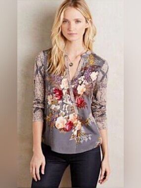 Anthropologie Tiny Floral Bohemian V-Neck Blouse, size XS